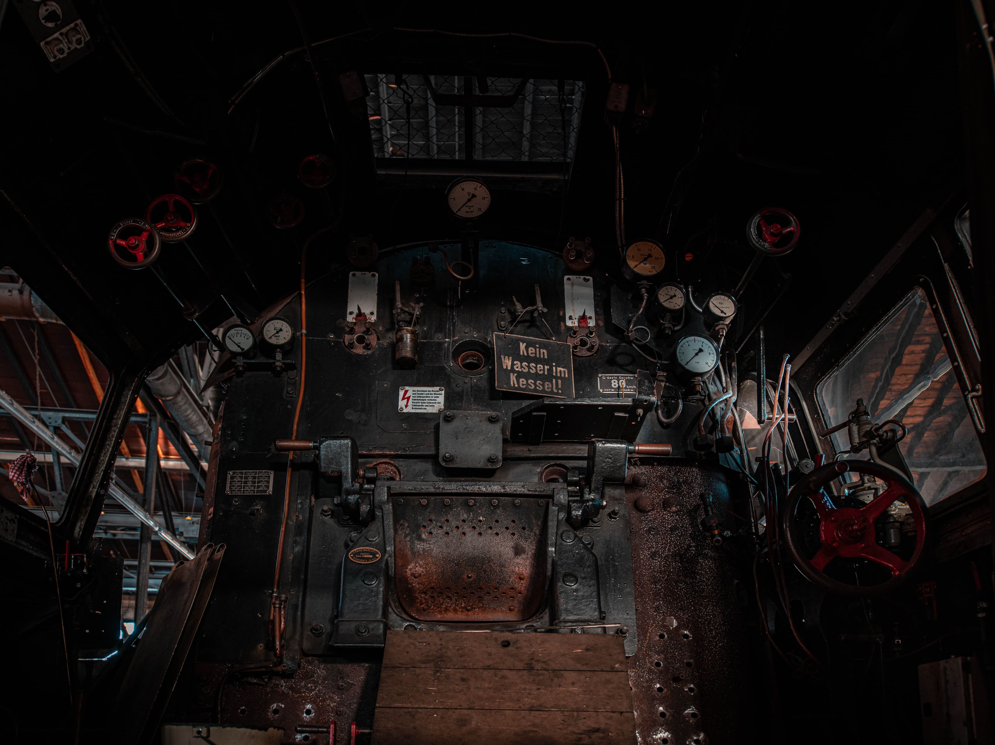 Historic Train with another maintenance cycle - In the engine shed most tools an machines are historic like the old locomotives..jpg